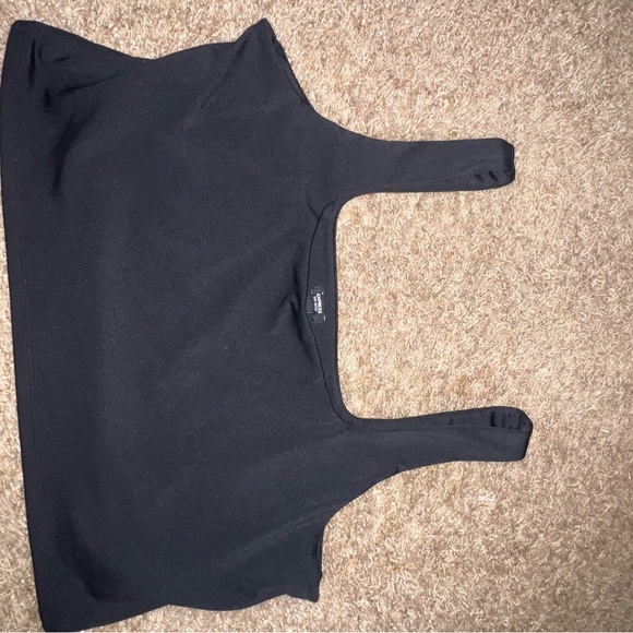 ❗️Express Body Contour Square-Neck Crop Tank❗️ - Picture 6 of 6